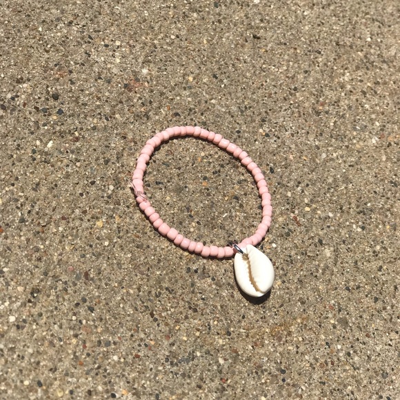 Pinky shells - Picture 2 of 2